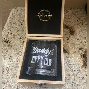 Daddy’s Sippy Cup Engraved Whiskey Glass in Wooden Gift Box – Funny Gift